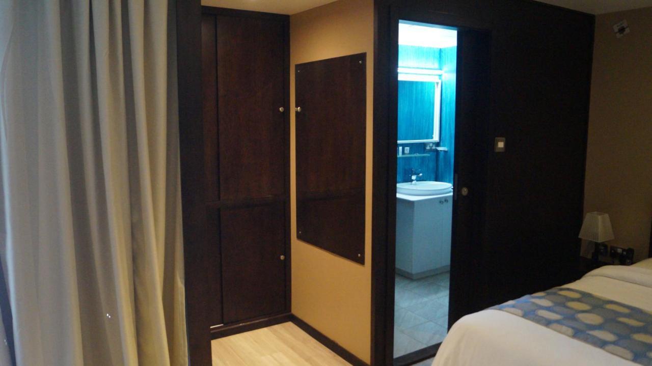 C Hotel Manama Exterior foto